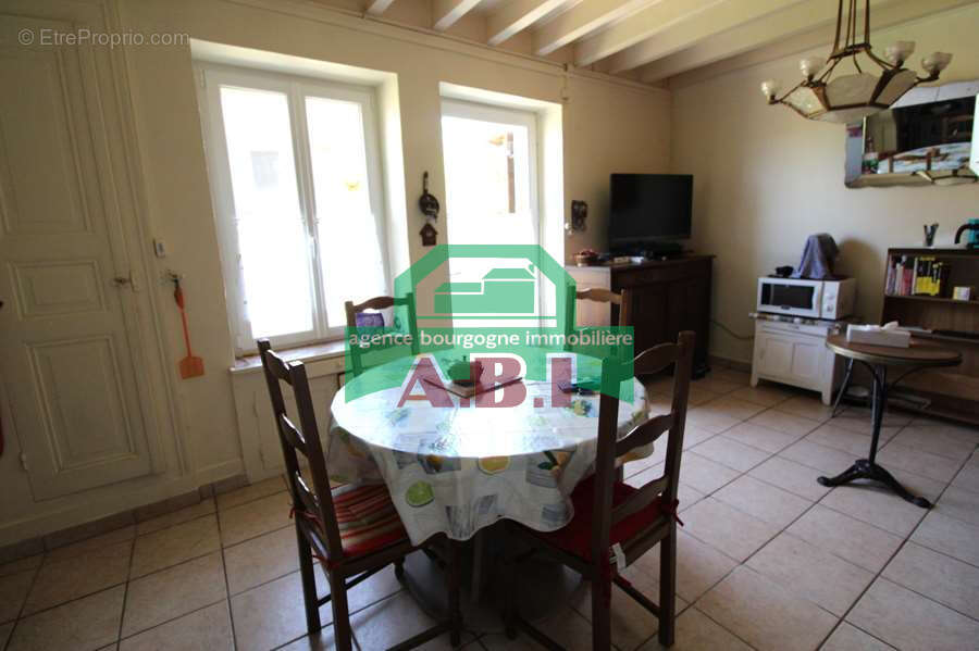 Maison à CORBIGNY