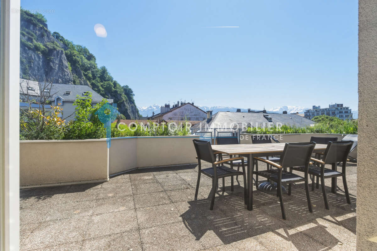 Appartement Duplex dernier étage - Terrasse 45m2 - 110m2 habitables - rénové - photo 17