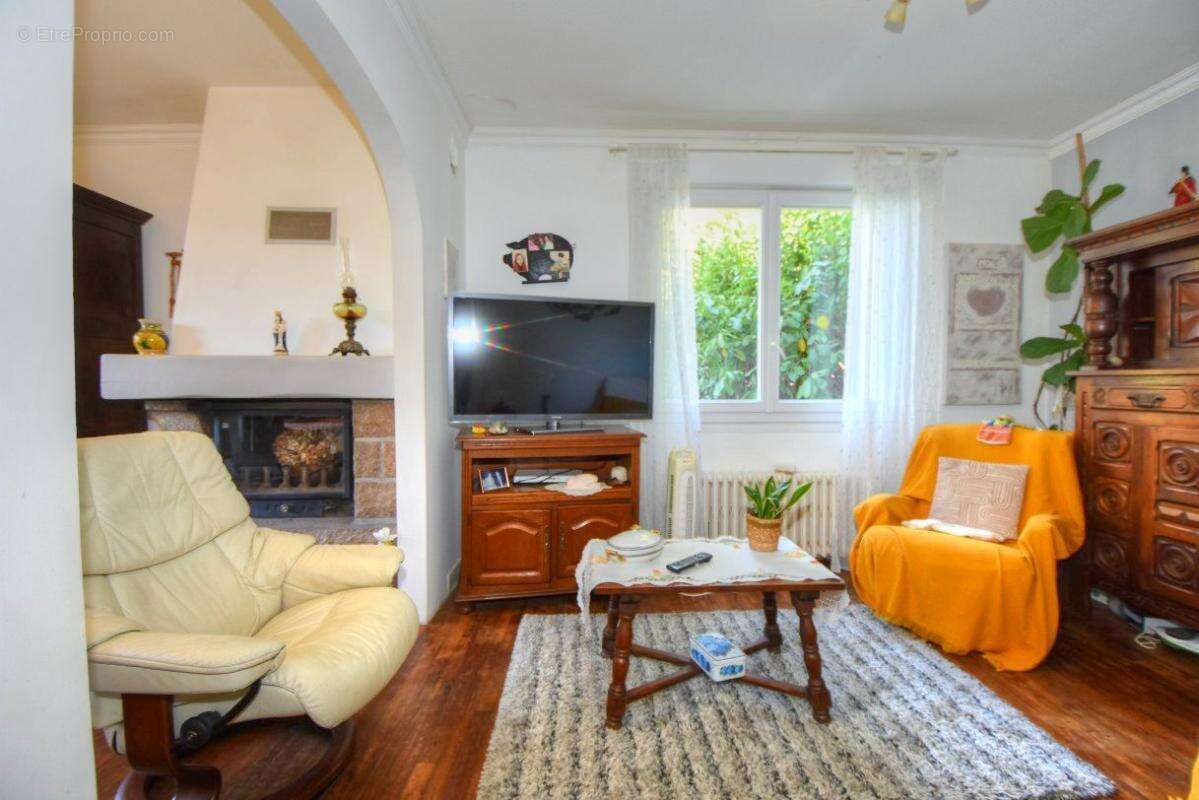 Maison 4 chambres  sur un terrain de 1100 m2  à 1 km de la plage - photo 4