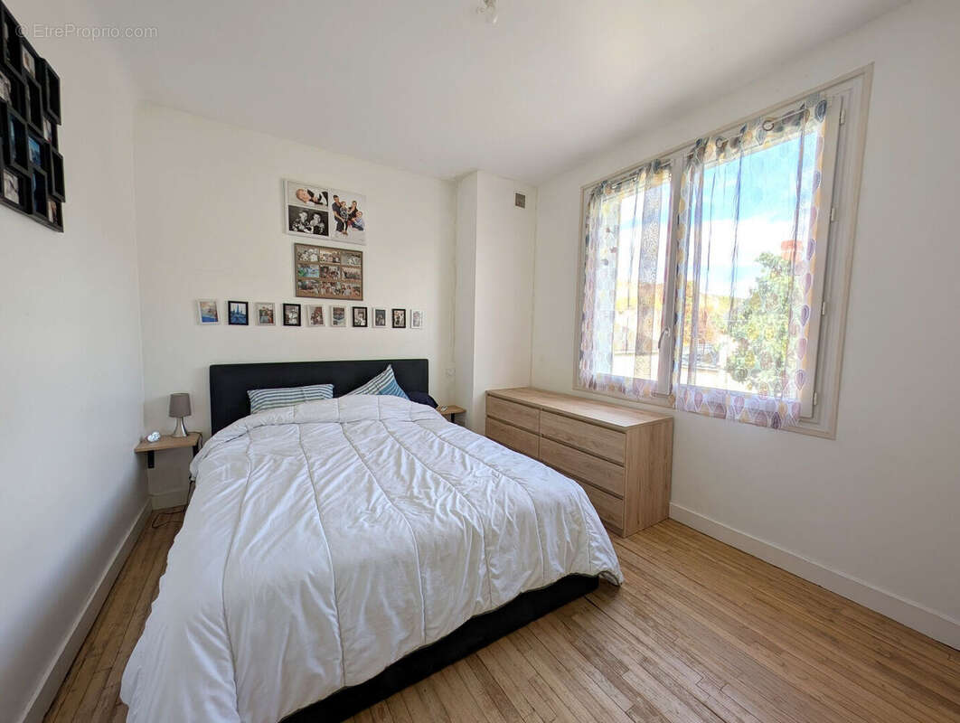 Maison à MONTREUIL-BELLAY