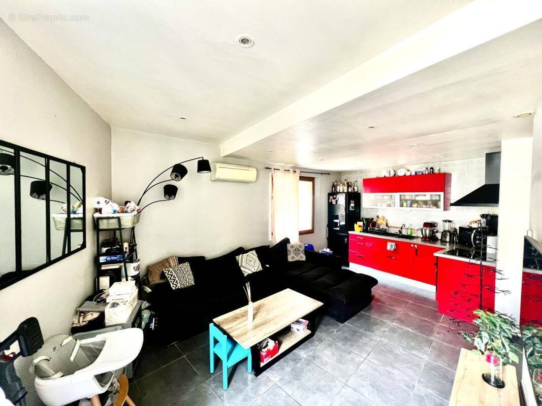 Maison à SAINT-GILLES