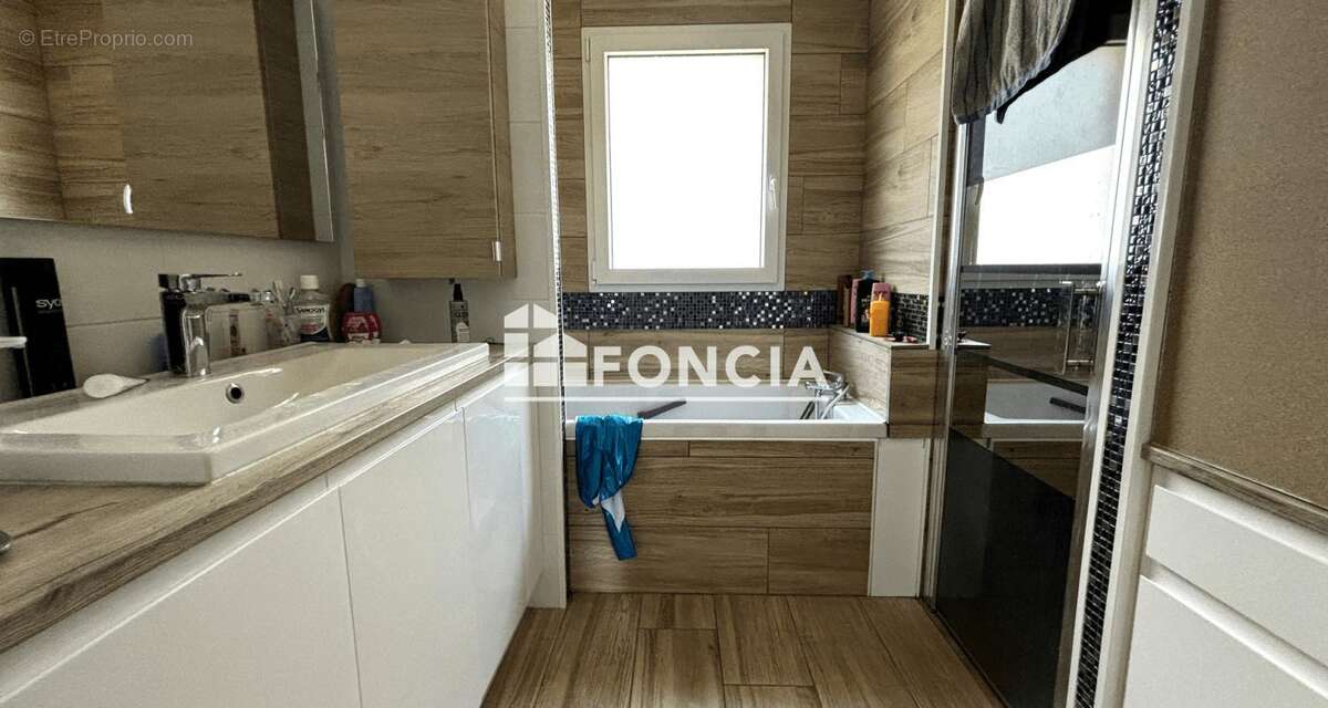 Maison à CONFORT-MEILARS