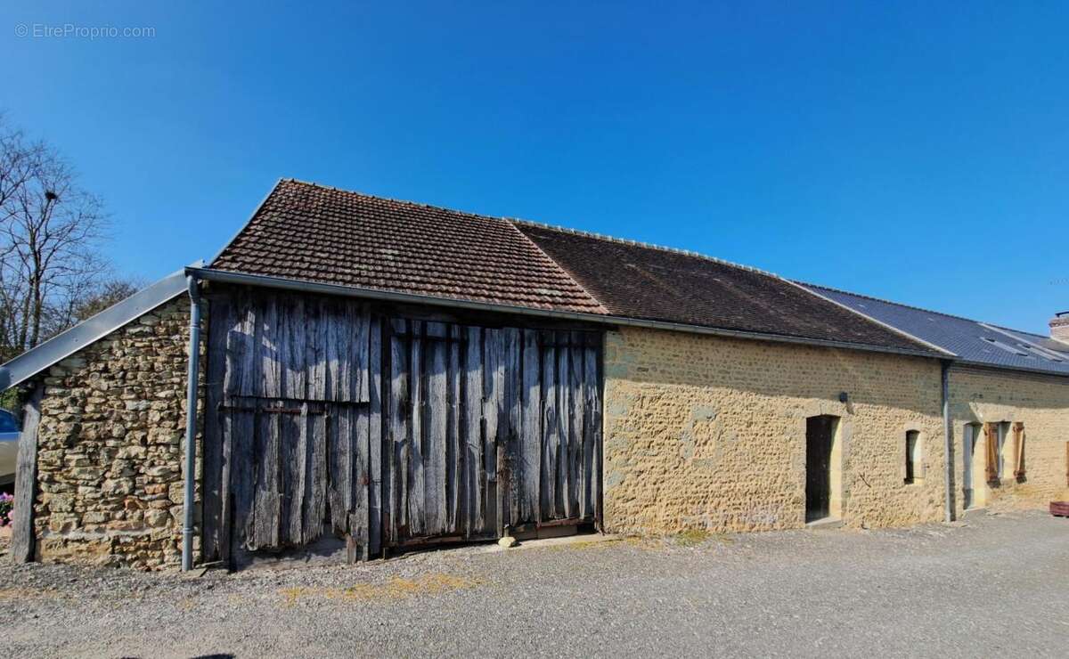 Maison à SAINT-GERMAIN-DE-MARTIGNY
