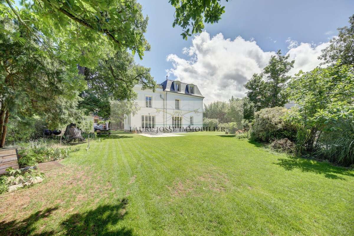 Maison à LE VESINET
