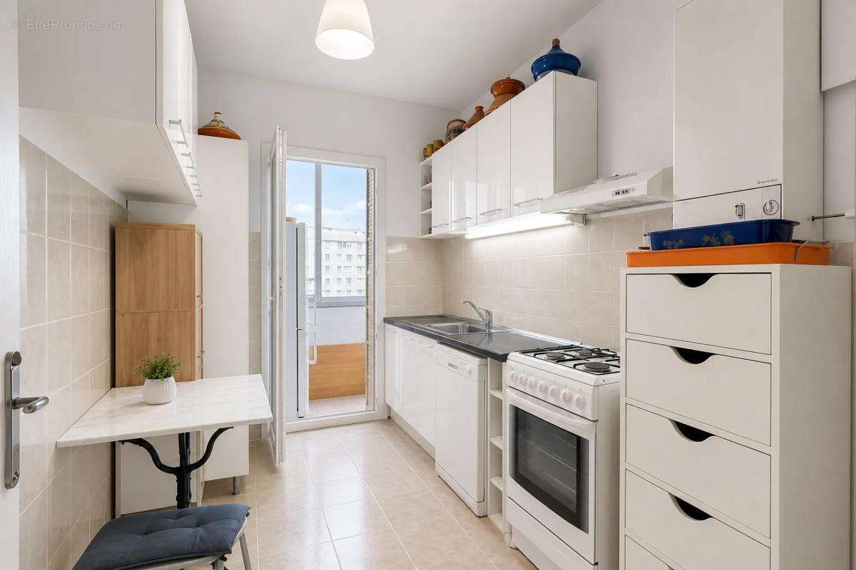 Appartement à MARSEILLE-4E