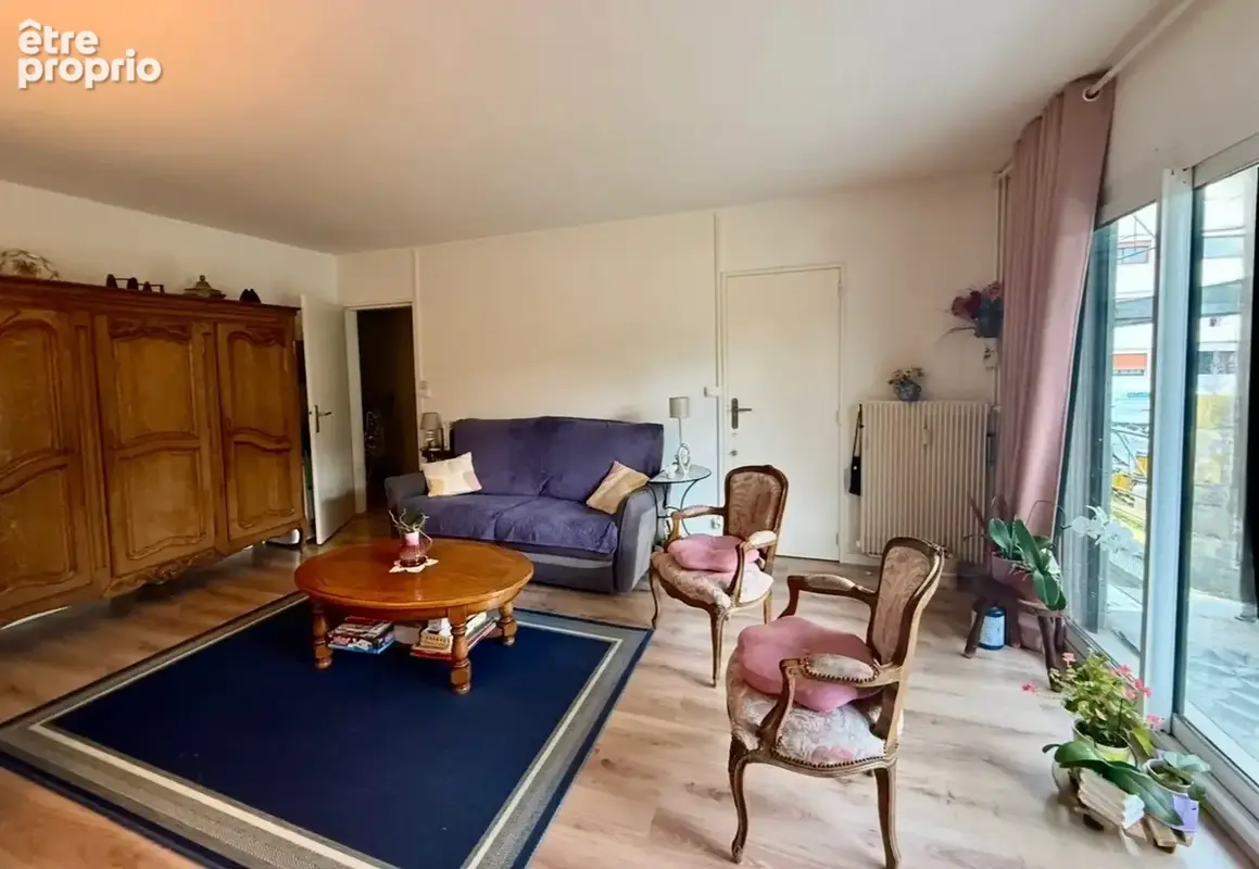 Appartement à MONT-SAINT-AIGNAN