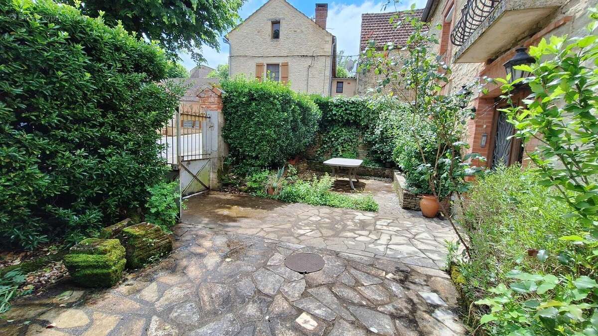 Photo 2 - Maison à THEDIRAC