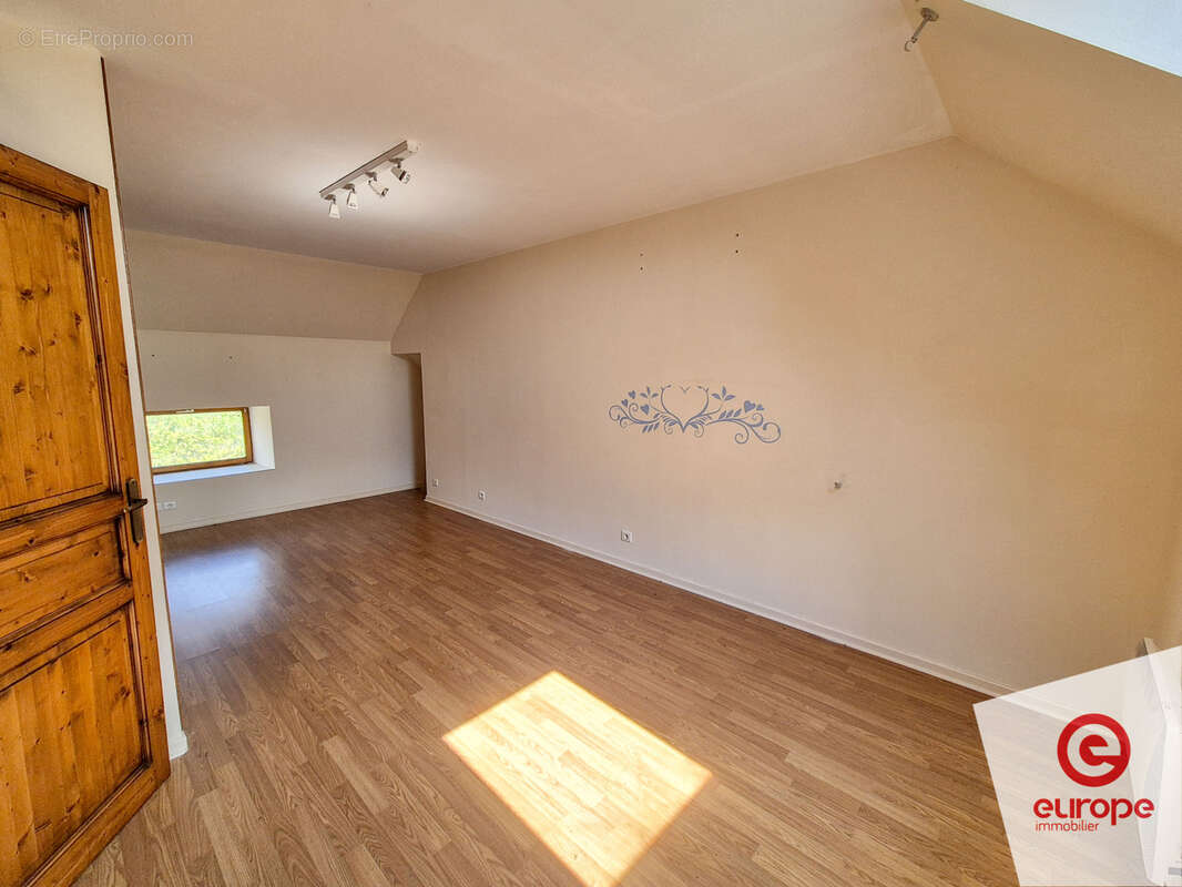 Ferme 10 pièces de 258m2 avec jardin et dépendances à Guillon-Terre-Plaine - photo 29