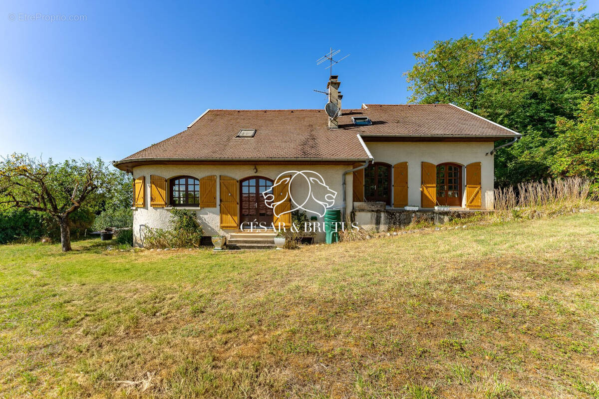 Maison à BOUVESSE-QUIRIEU