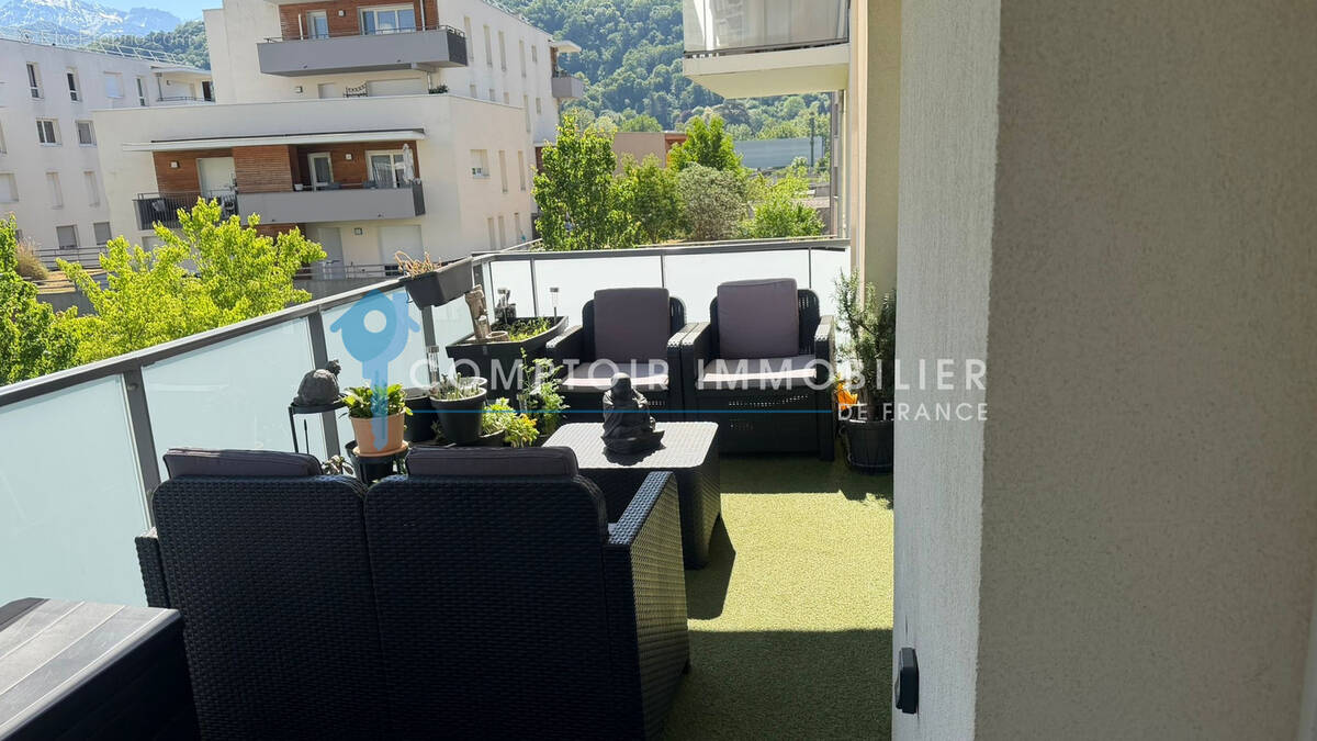 Appartement à SAINT-MARTIN-D'HERES