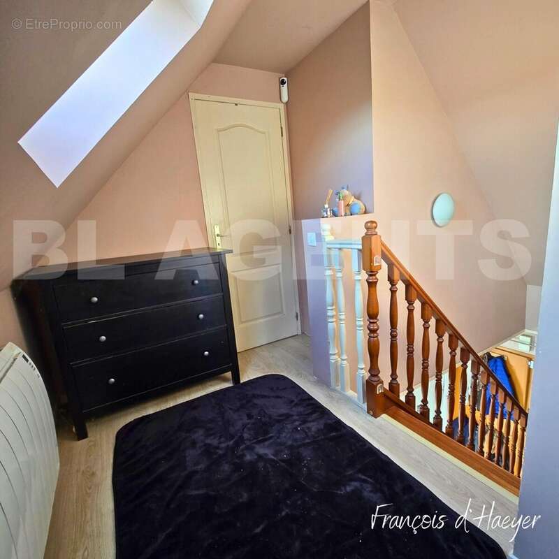 Copie de Sous OOFRE St Nico (600 x 600 px) (1500 x 1000 px) (1500 x 1125 px_20251205_151335_0000 - Maison à AUMALE