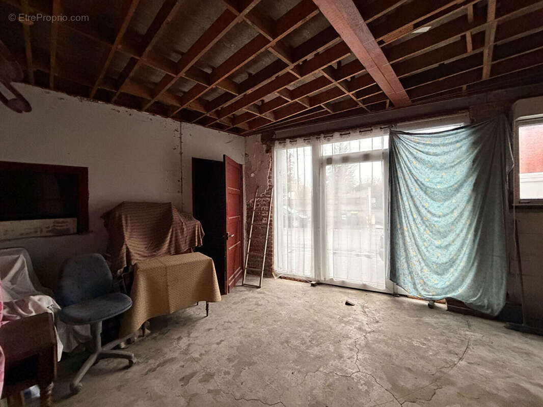 Commerce à LALLAING