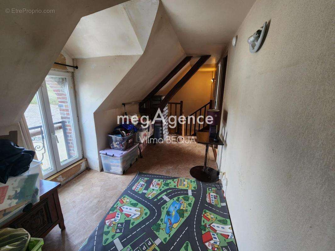 Maison à COURGENAY