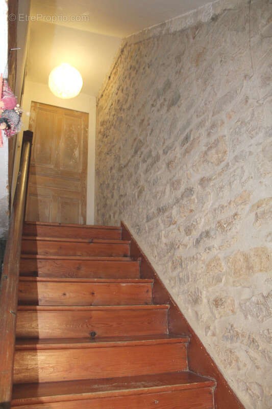 Maison à CEYZERIAT