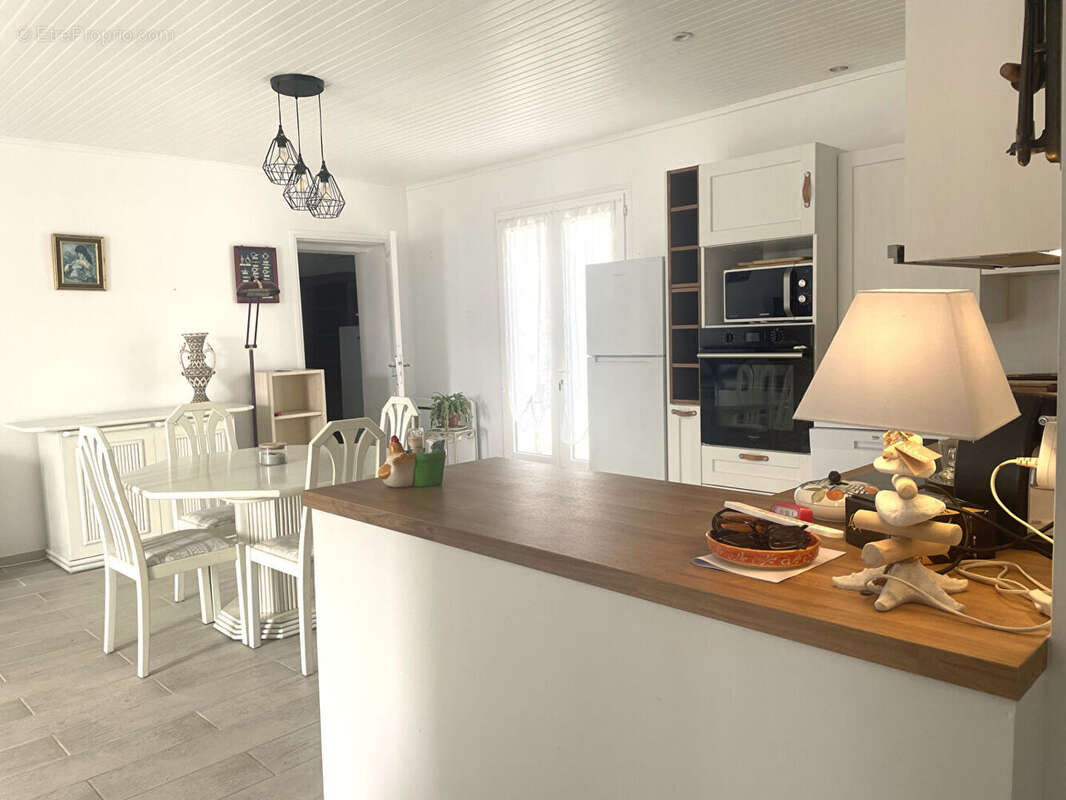 Maison à LA BREE-LES-BAINS