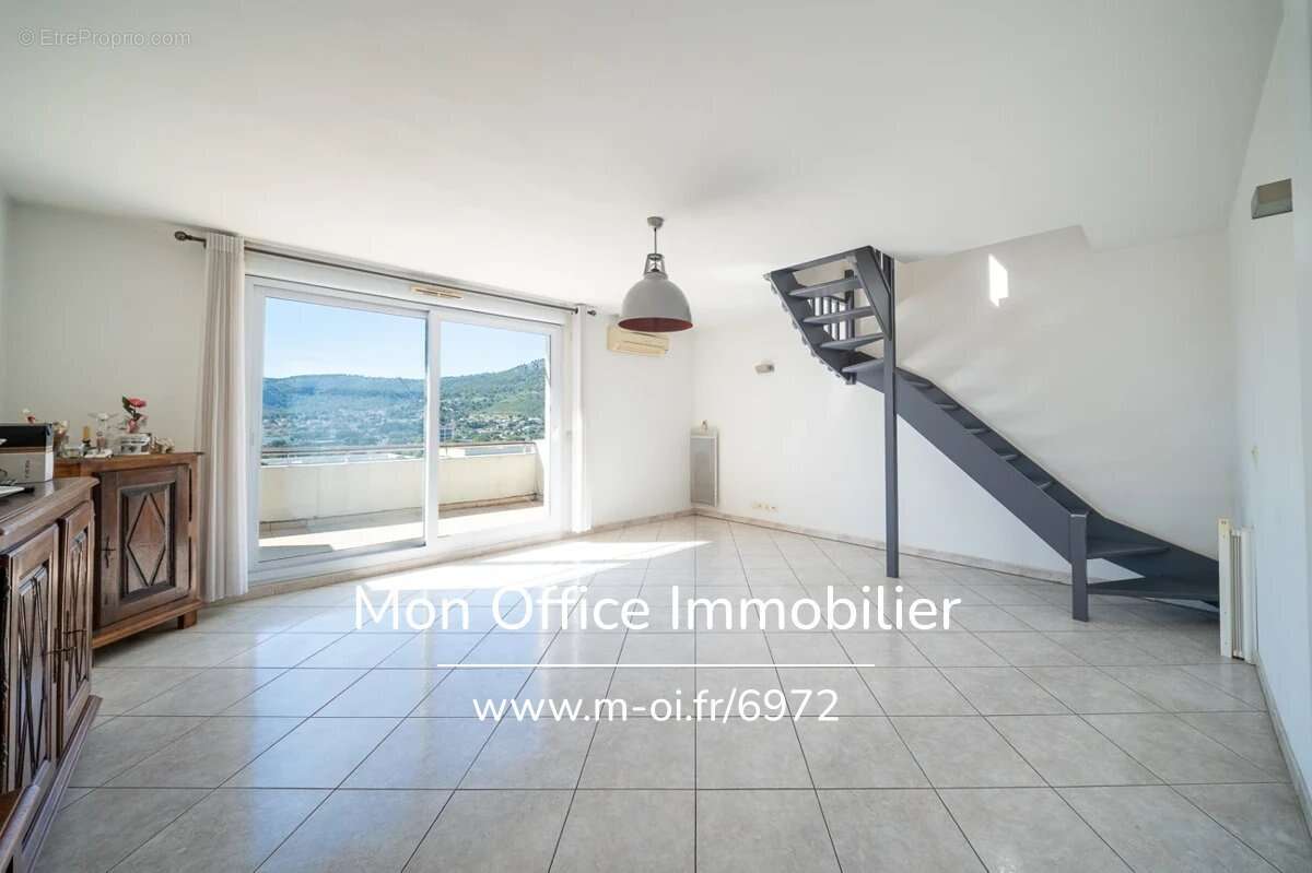 Appartement à MARSEILLE-11E