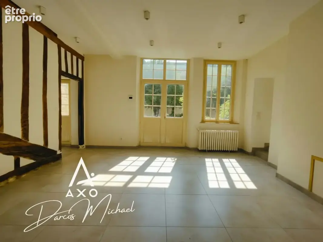 Immeuble de caractère  ~375 m²  Maison principale, 3 appartements loués, local professionnel  Beaufort-en-Anjou - photo 2