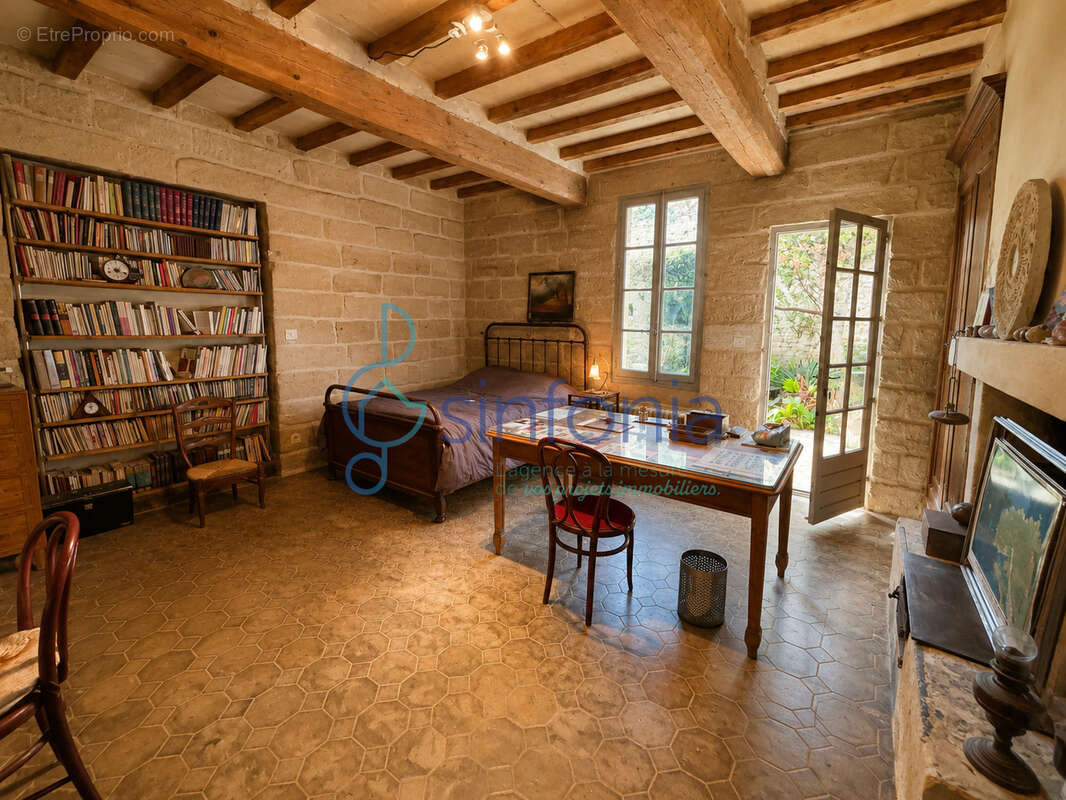 Maison à GALLARGUES-LE-MONTUEUX