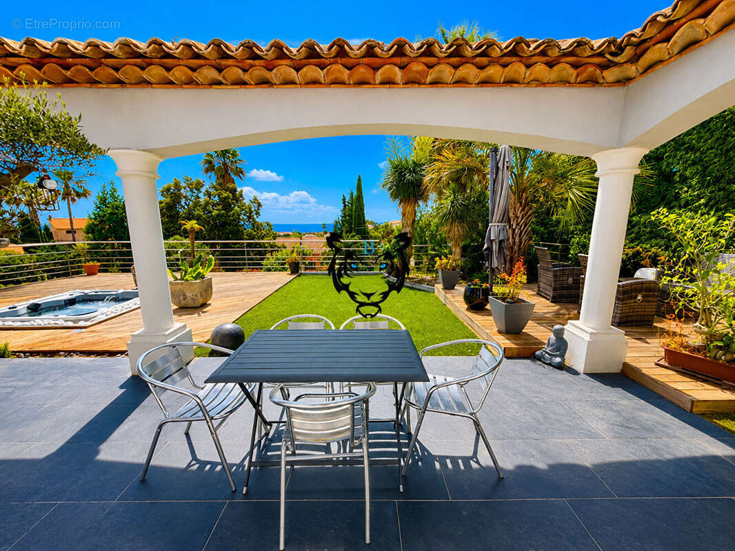 Maison à FREJUS