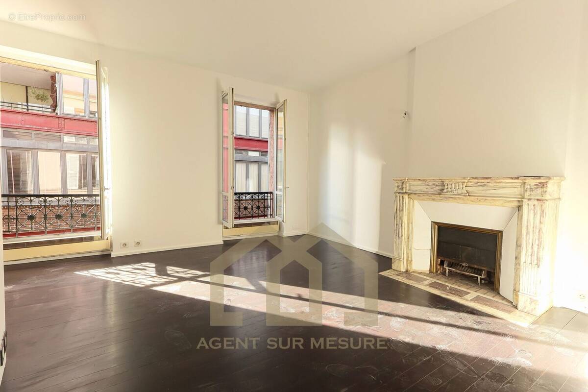 Appartement à PARIS-11E