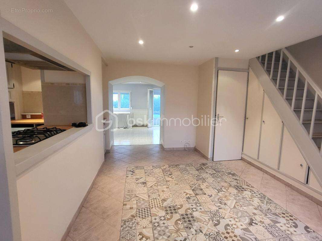 Maison à VILLEDIEU-LES-POELES