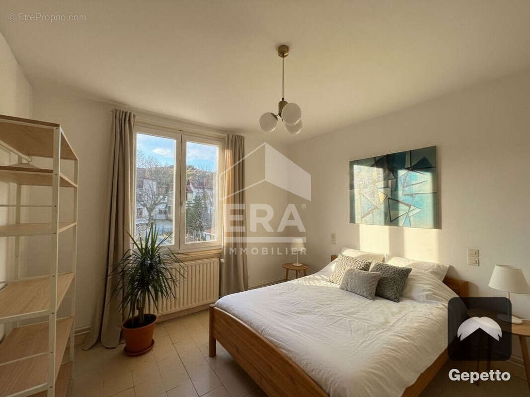 Maison à CHATEAU-ARNOUX-SAINT-AUBAN