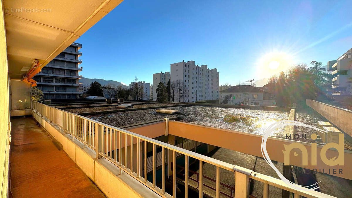 Appartement à MEYLAN