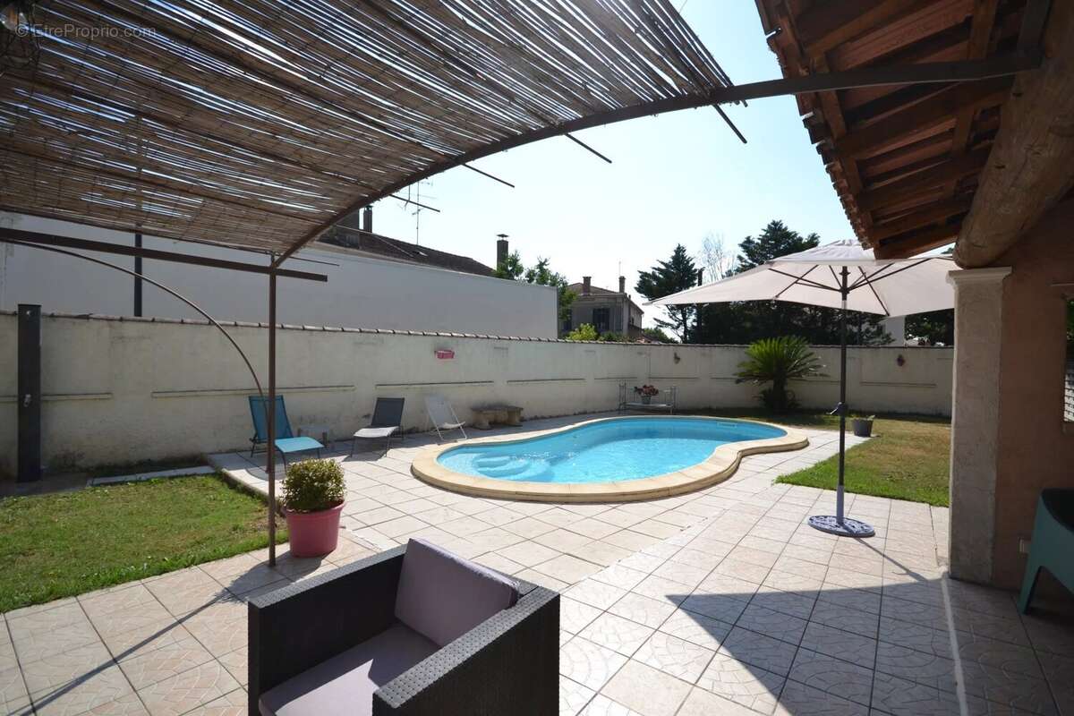 Maison à CABANNES