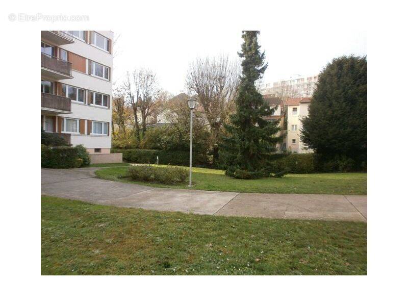 Appartement à LE PERREUX-SUR-MARNE