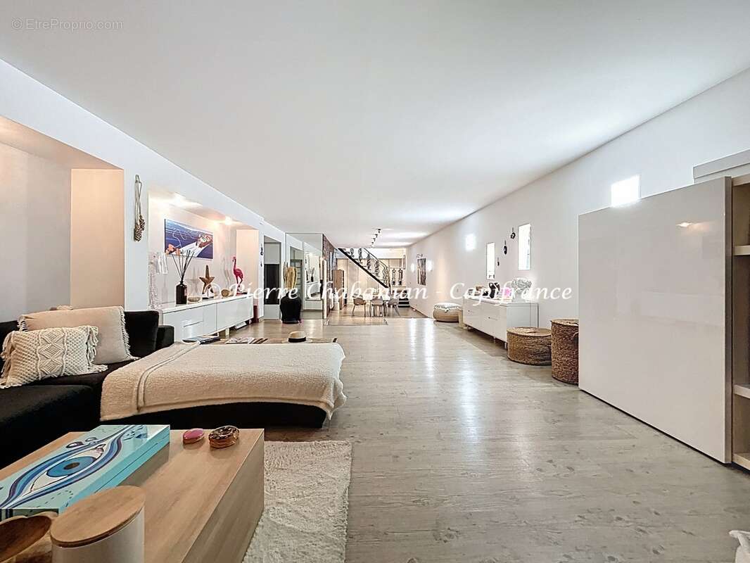 Loft - Duplex inversé (souplex) atypique à vendre - 5 pièces - 180 m² - proche douane commerces transports - COLLONGES SOUS SALE - photo 5