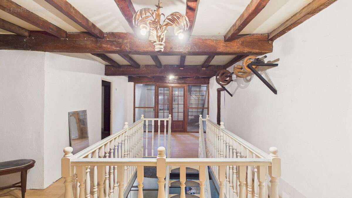 Sur les rives du Gave, 550 m² d'histoire réinventée, prêts à porter votre projet. - photo 11