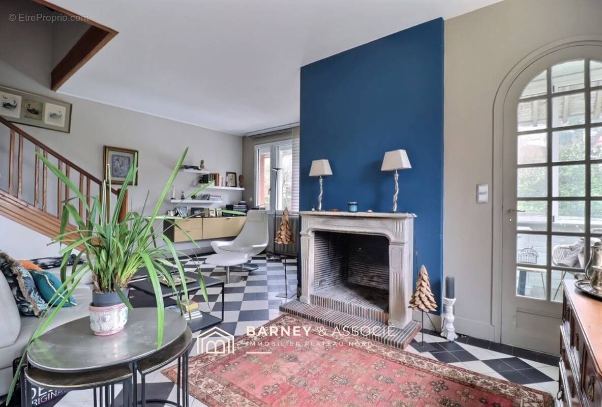 Maison à MONT-SAINT-AIGNAN