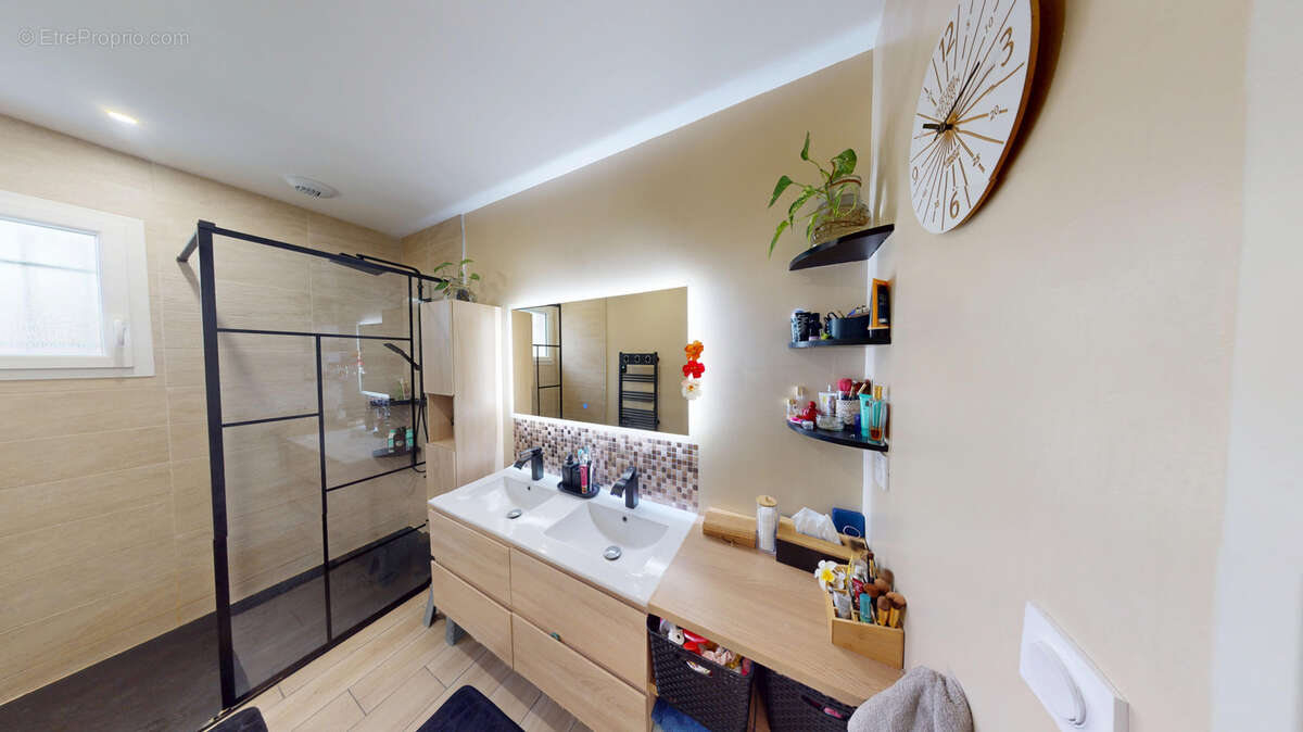 Maison à LASGRAISSES