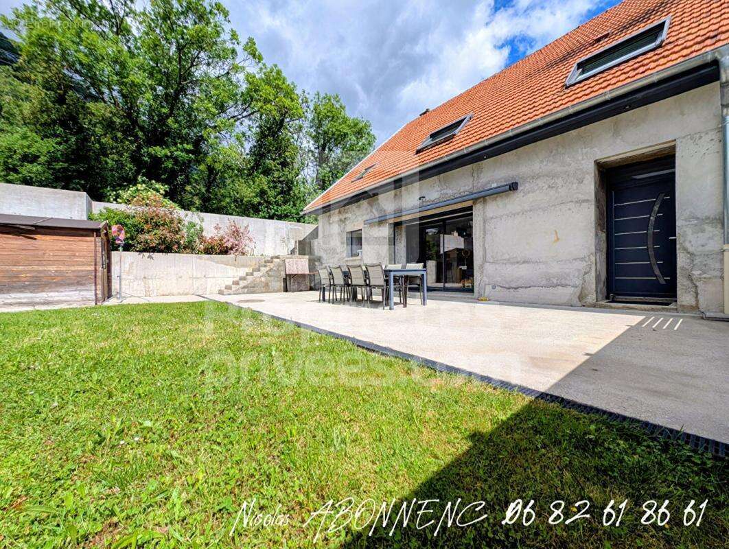 Maison à LE GUA