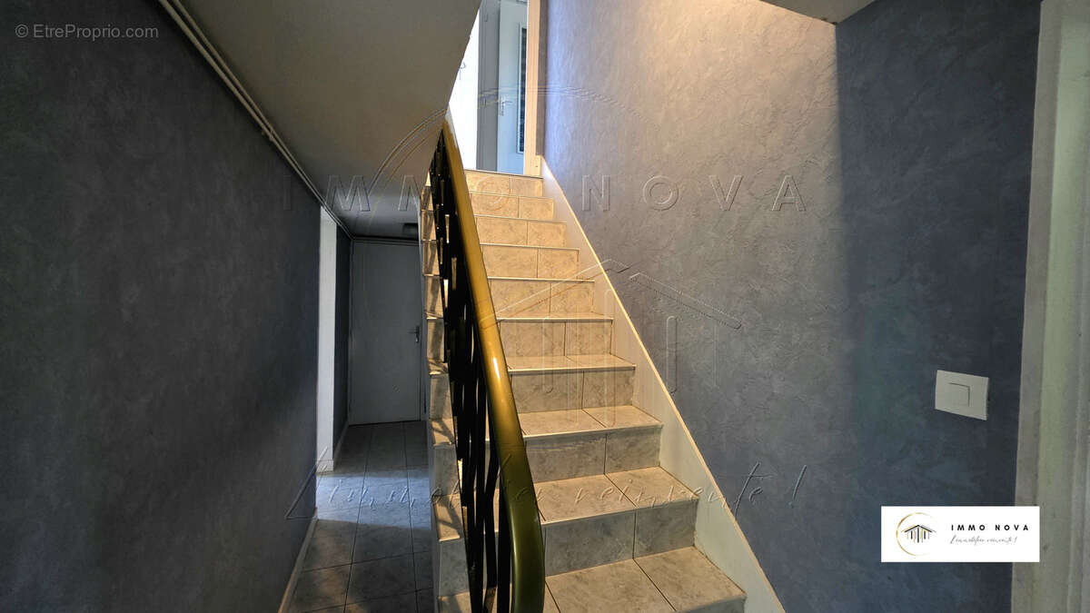 Maison à SAINTE-FLORINE