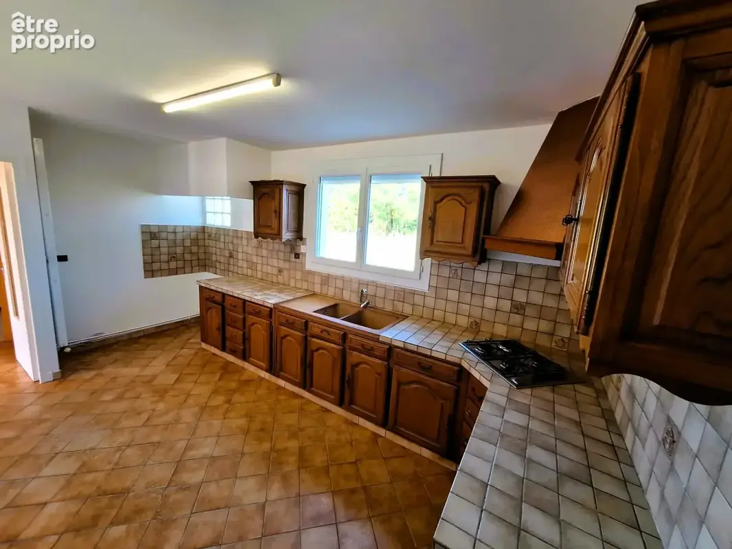 À VENDRE  Maison 3 chambres avec garage de 50 m² et terrain de 2 500 m² à Vergoignan - photo 11