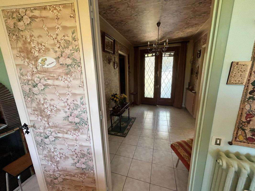 Maison 5 pièces / 135 m² / 169 000 EUR / PONT-DE-LARN - photo 12