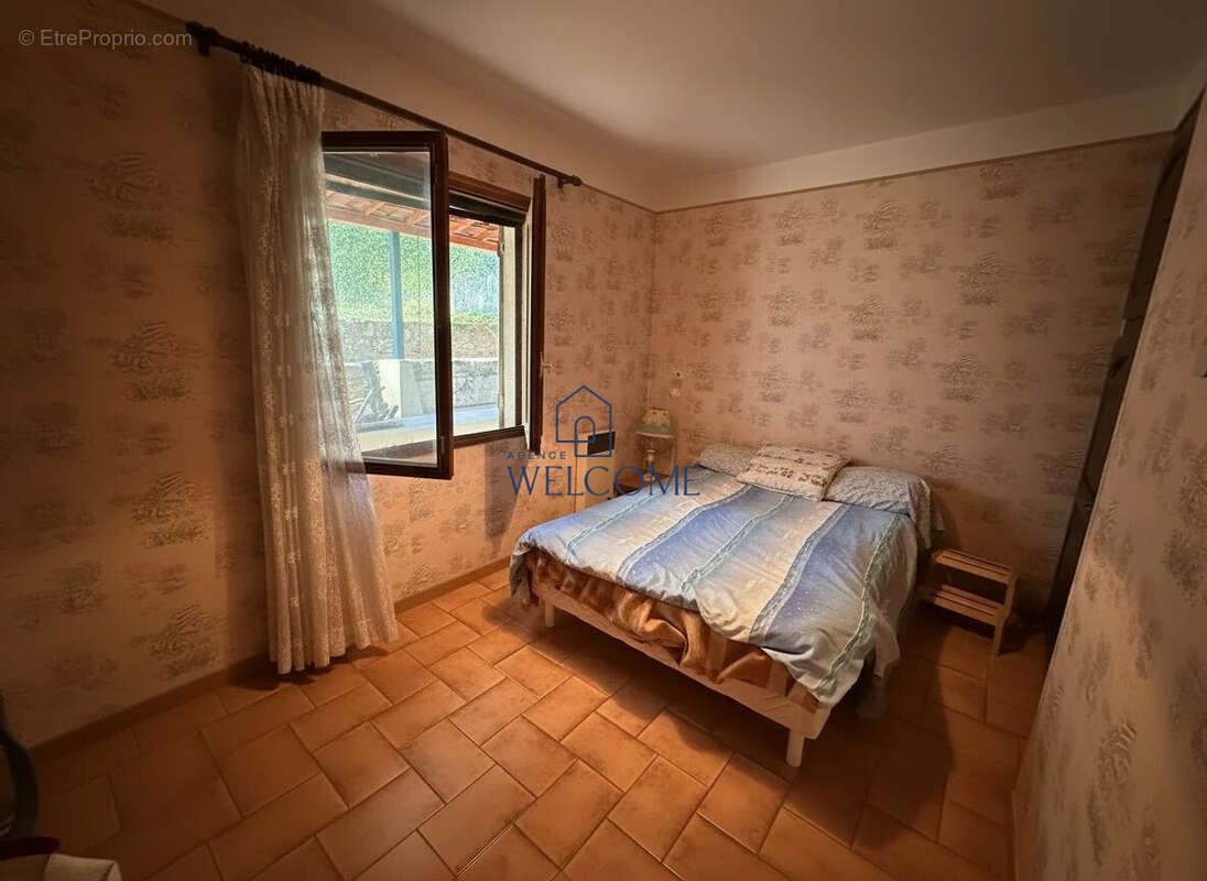 Maison à POUSSAN