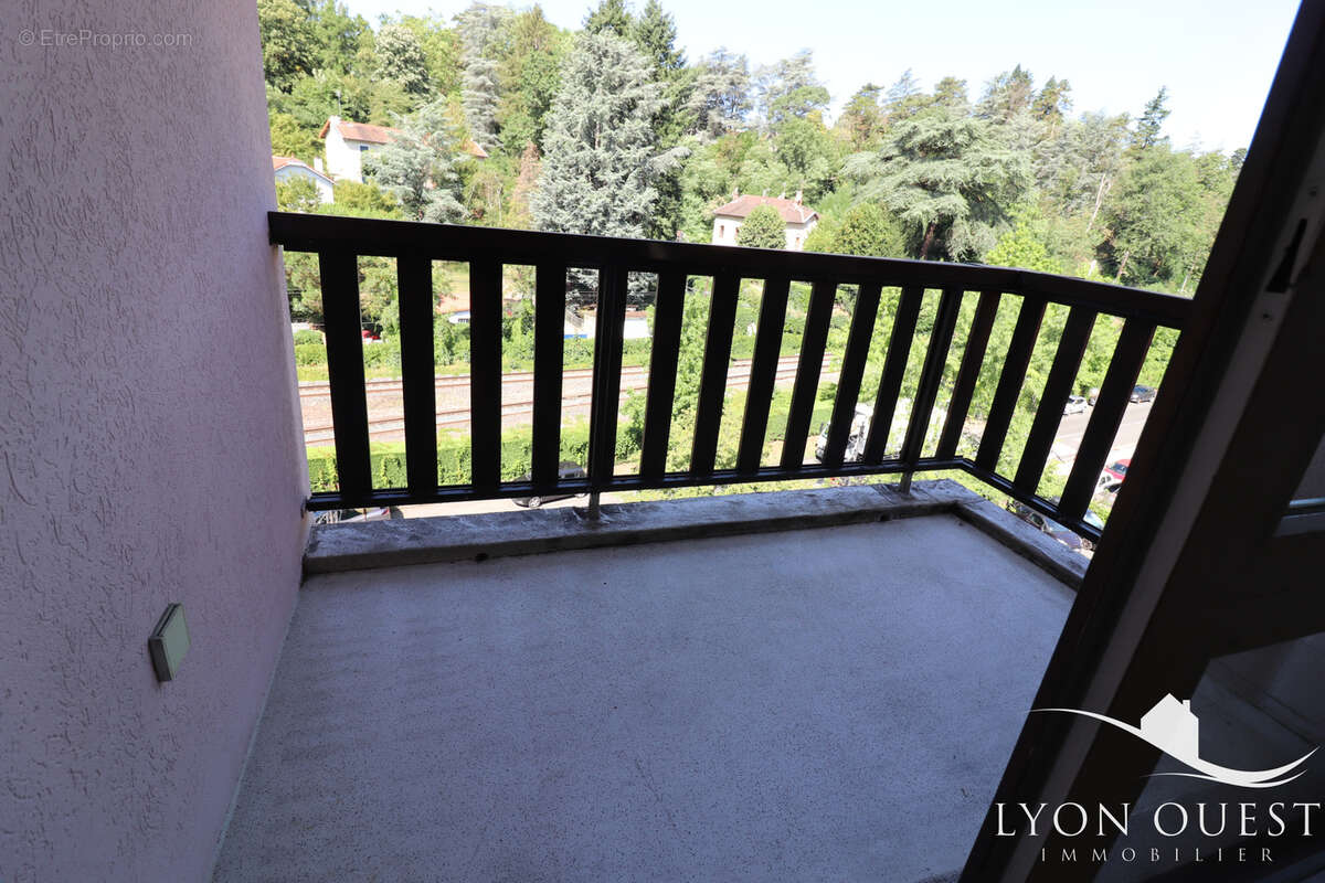 Appartement à CHARBONNIERES-LES-BAINS