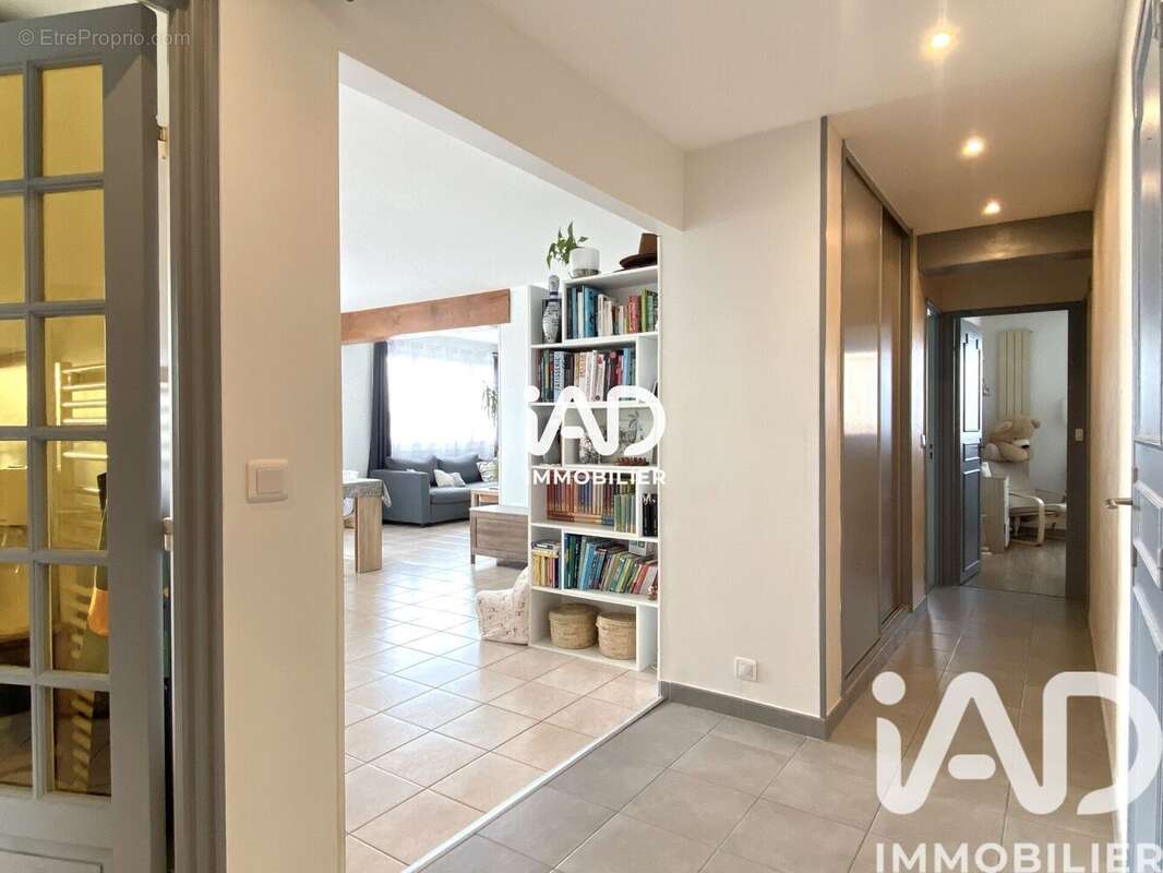 Photo 6 - Appartement à LIVRY-GARGAN