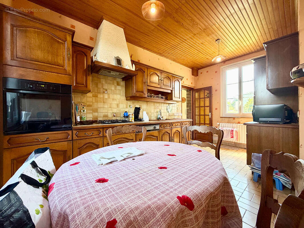 Maison à DAMVILLE