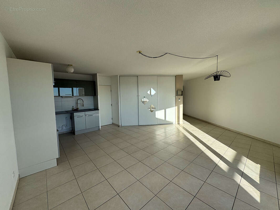 Appartement à JUVIGNAC