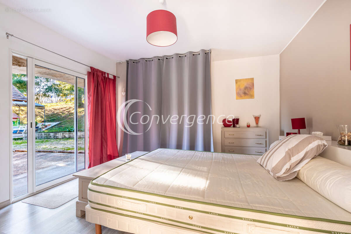 Maison à LA PORCHERIE