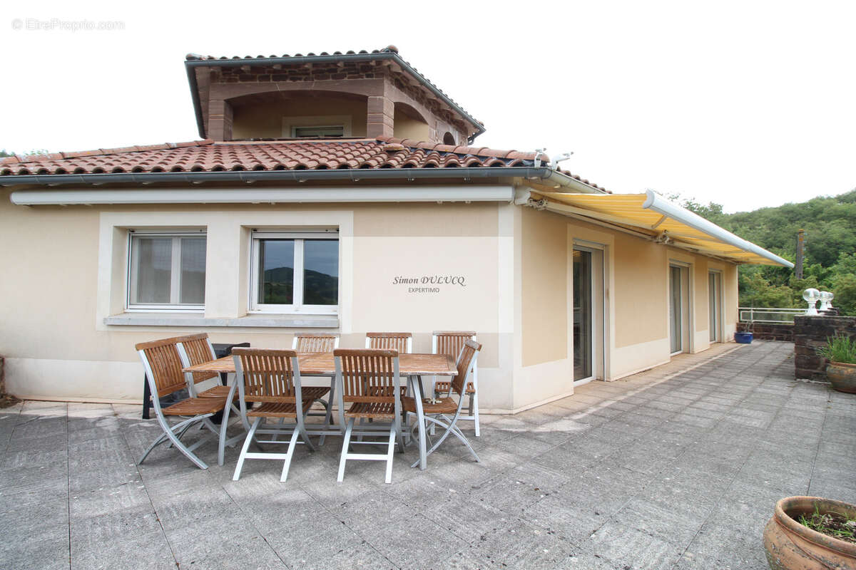 Maison à CALMELS-ET-LE-VIALA