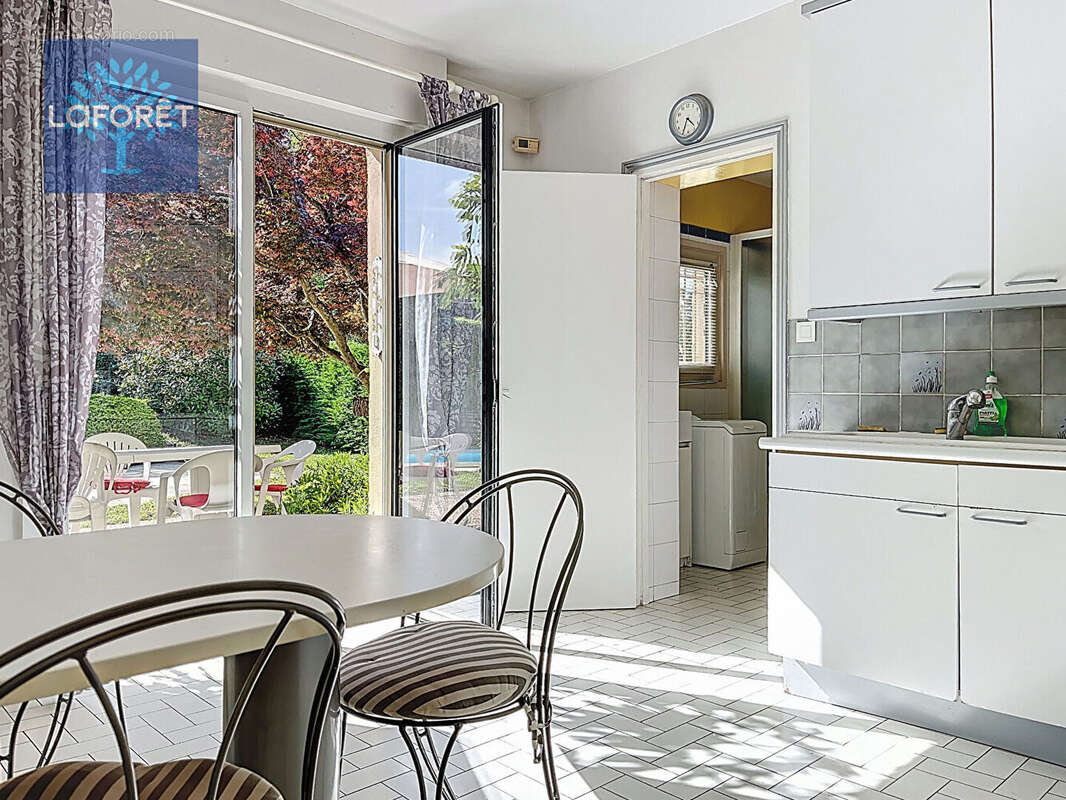 Maison à SAINT-GENIS-LAVAL