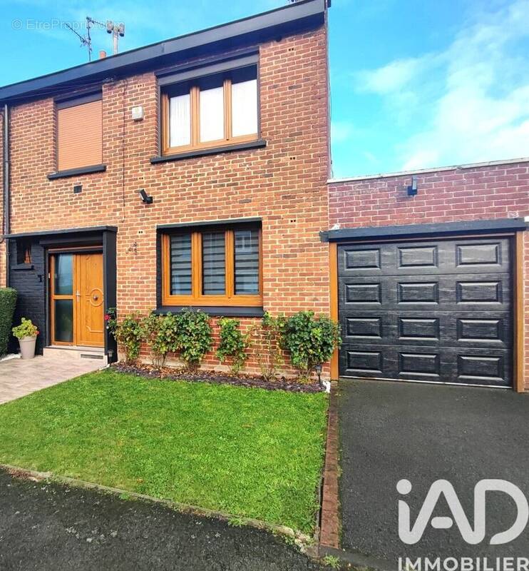 Photo 1 - Maison à FACHES-THUMESNIL