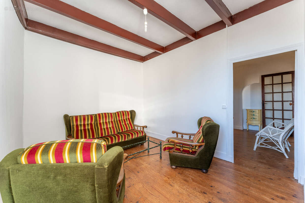 Maison à CADILLAC-EN-FRONSADAIS