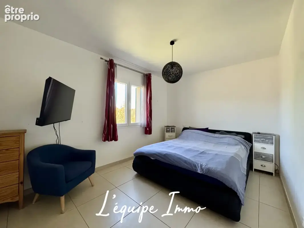 Villa de 2016 126m2 avec garage et piscine sur 1200m2 de terrain - photo 10