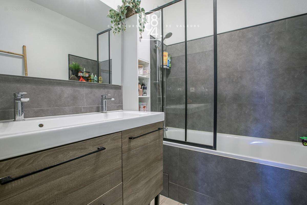 Appartement à MARSEILLE-13E