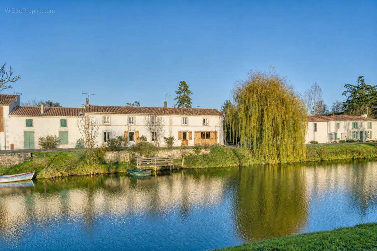 Demeure Authentique avec Ponton Privé à Damvix - photo 16